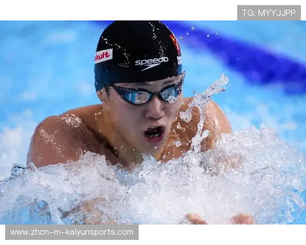 男子蛙泳对抗赛竞争激烈，多名队员成绩接近